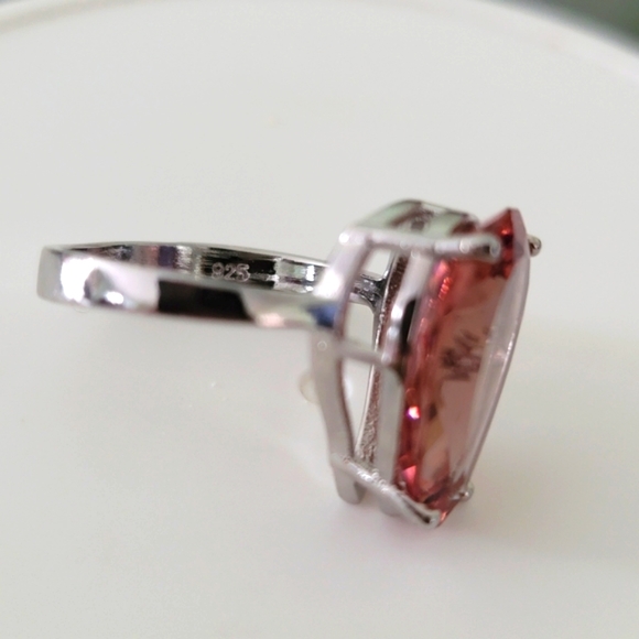 Naturally Color Changing Zultanite Ring - Picture 6 of 11